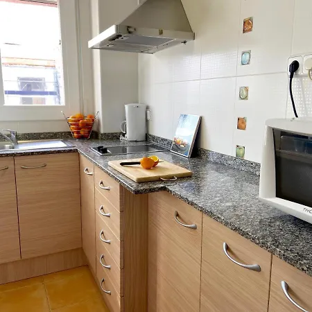 Apartment Aquarium Roses