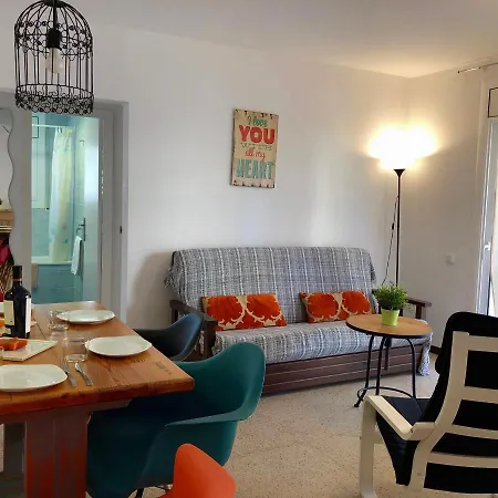 Apartment Aquarium Roses