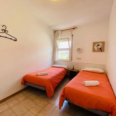 Apartment Aquarium Roses